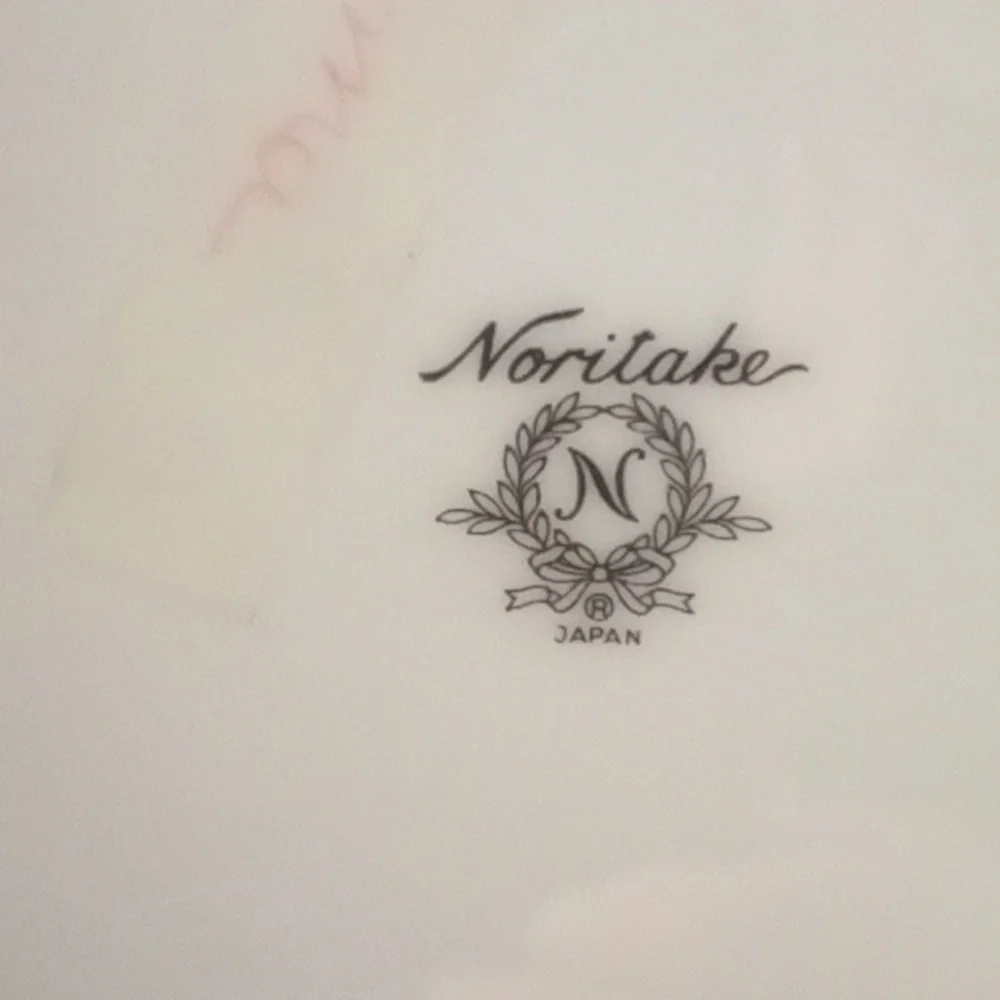 2 Vintage Noritake decorative flower plates